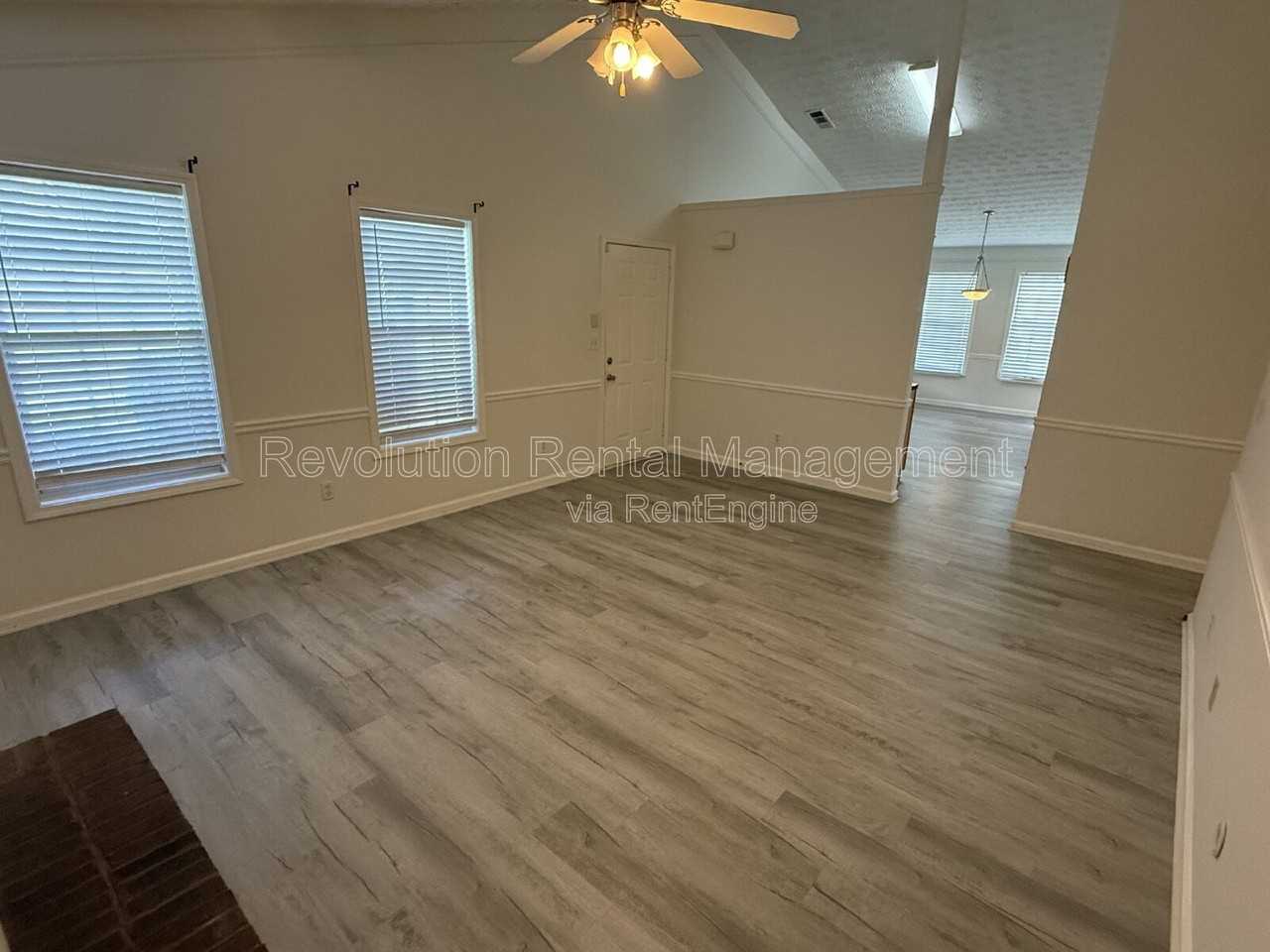 70 Autumn Ct - Photo 2 of 8