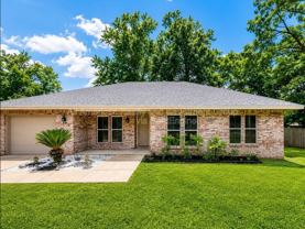 598 Emerald Ln - Photo 1 of 1