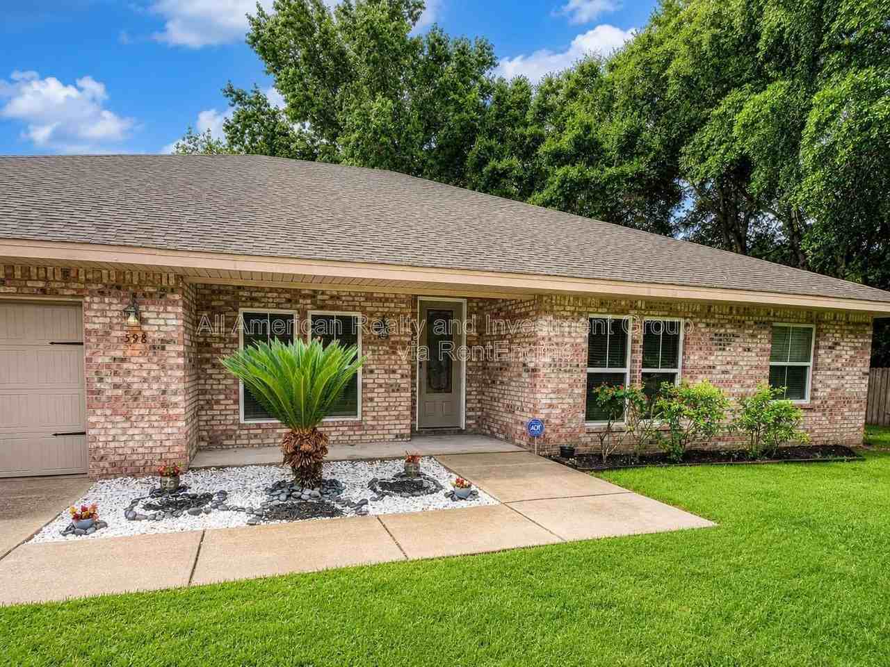 598 Emerald Ln - Photo 2 of 35