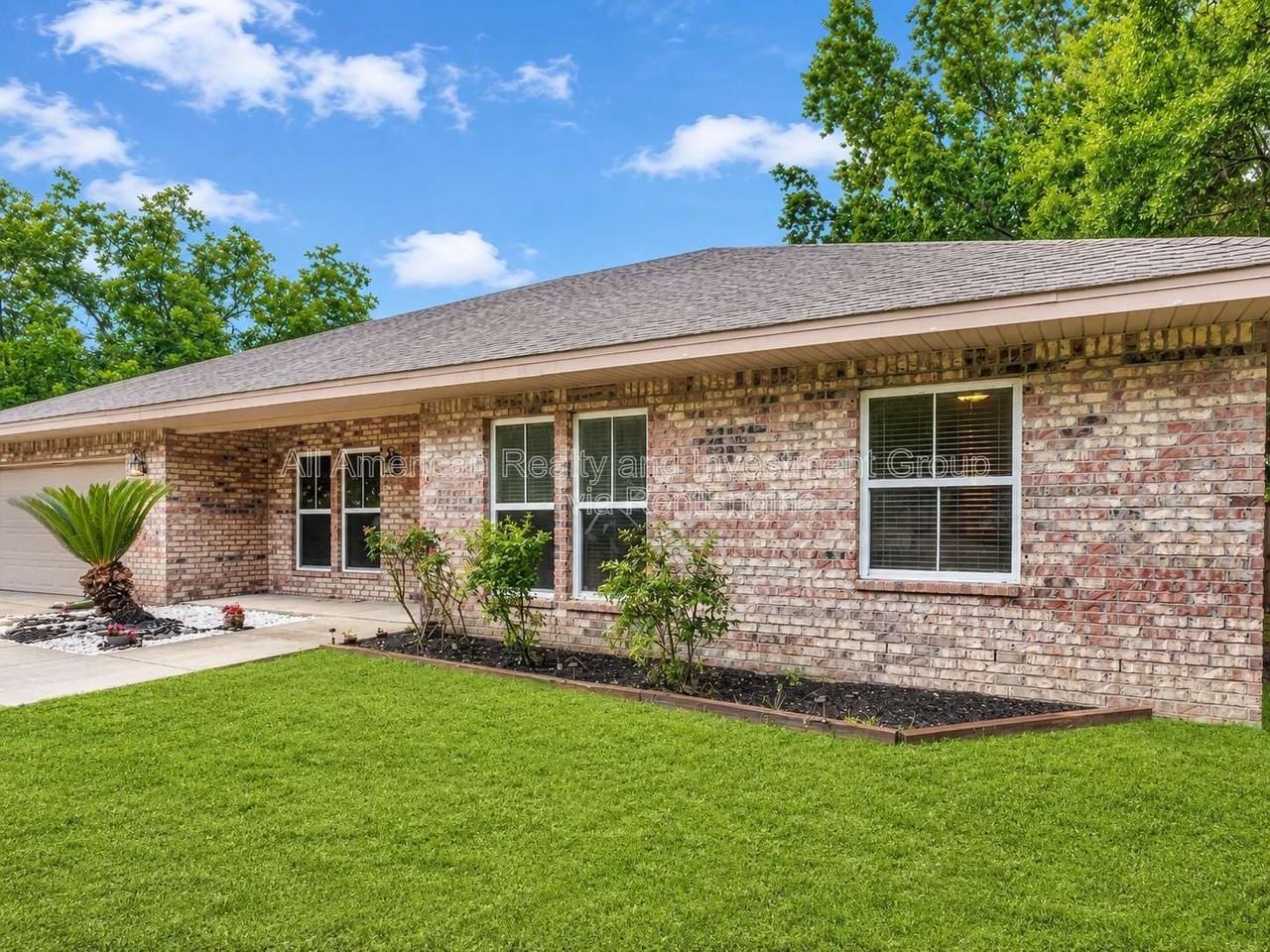 598 Emerald Ln - Photo 4 of 35