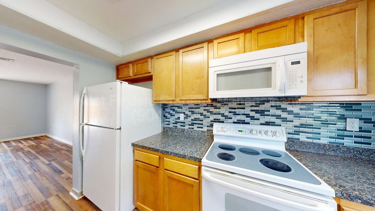 11406 Bedford Oaks Dr - Photo 5 of 24