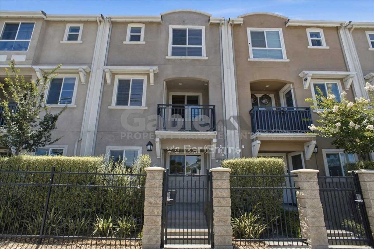 14854 Nordhoff St