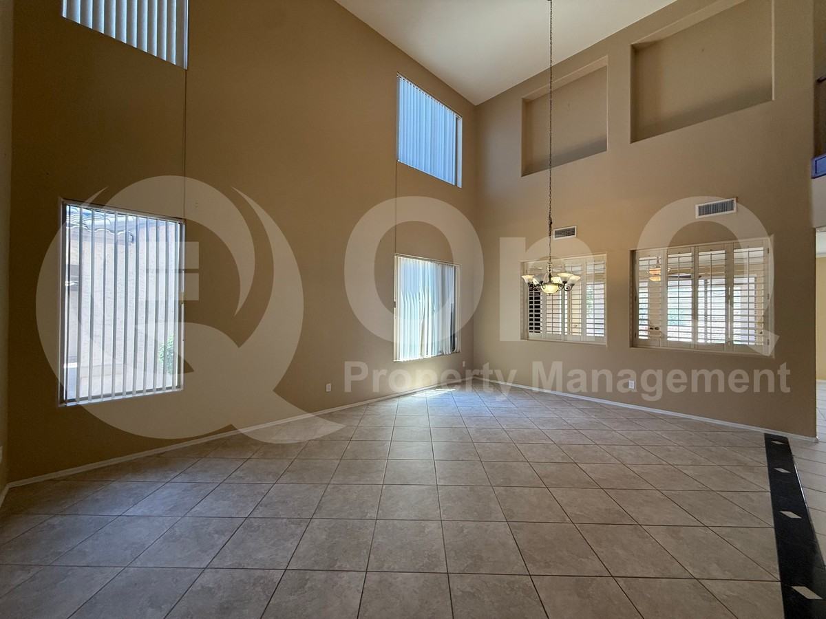 4454 E Spur Dr - Photo 4 of 24