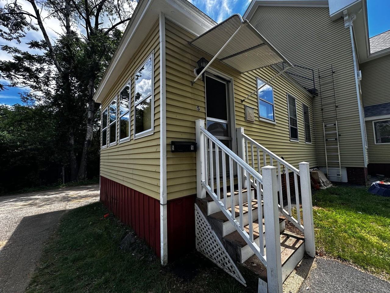 112 Church St #5