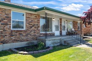featured image of 5628 N Assembly St