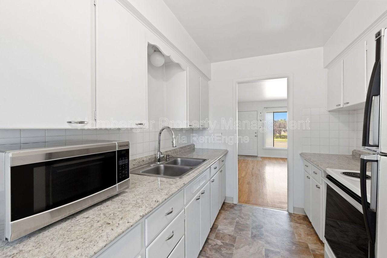 5628 N Assembly St - Photo 4 of 24