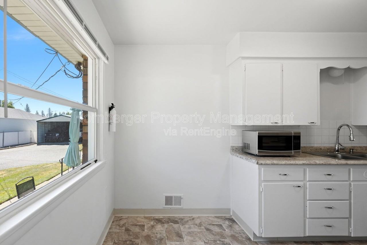 5628 N Assembly St - Photo 5 of 24