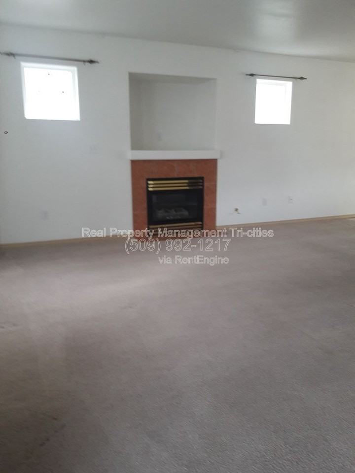 2665 Dornoch Pl - Photo 7 of 17
