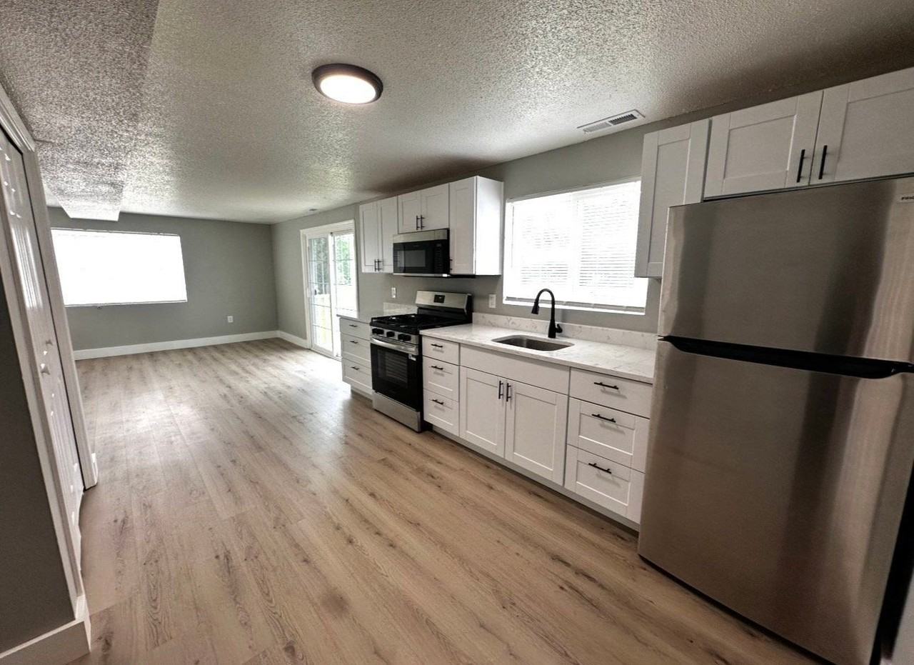 667 Corning Rd #5 - Photo 3 of 39
