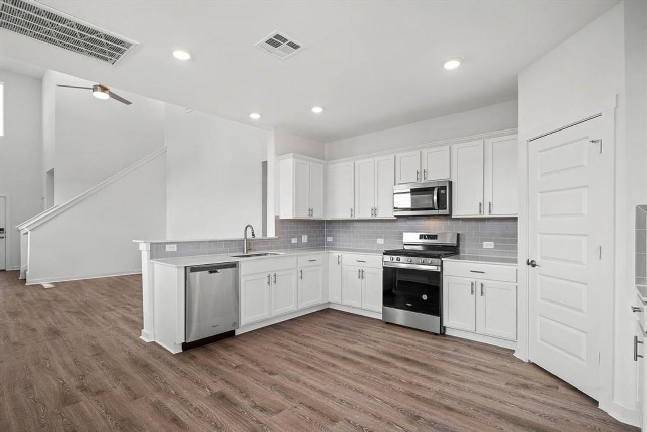 7911 Linda Michelle Ln - Photo 6 of 25