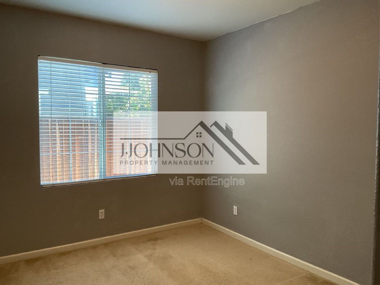 4343 Middlefield Dr - Photo 6 of 12