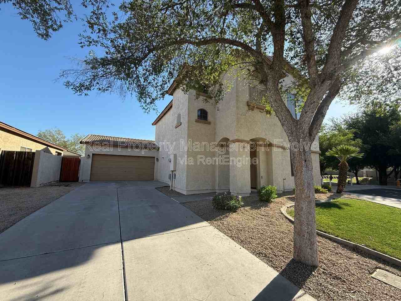 914 E Christine Pl - Photo 2 of 33