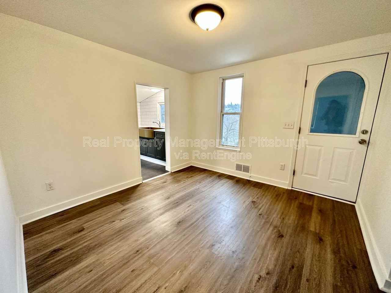 851 Timberland Ave #2 - Photo 4 of 13