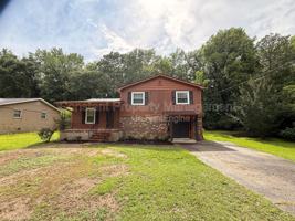 featured image of 2632 Coral Way