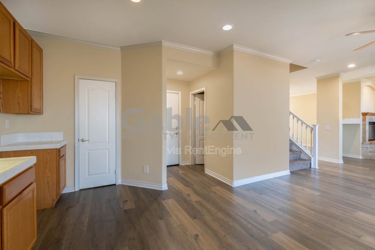 37400 Queen Anne Pl - Photo 7 of 20