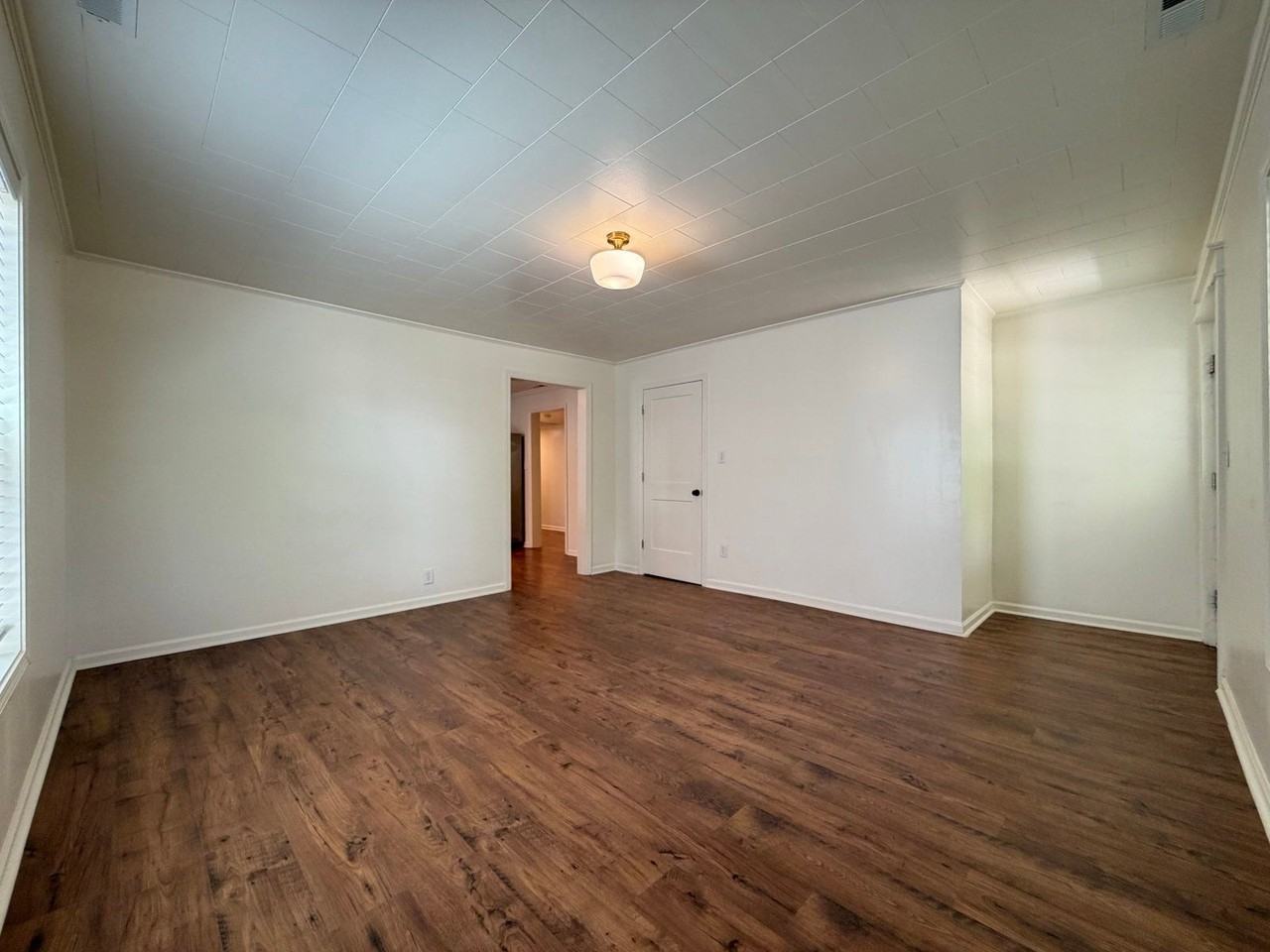 405 N Fourth St - Photo 7 of 38