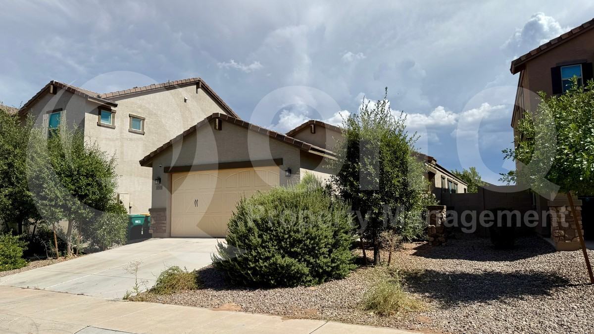 40451 W Shaver Dr - Photo 2 of 23