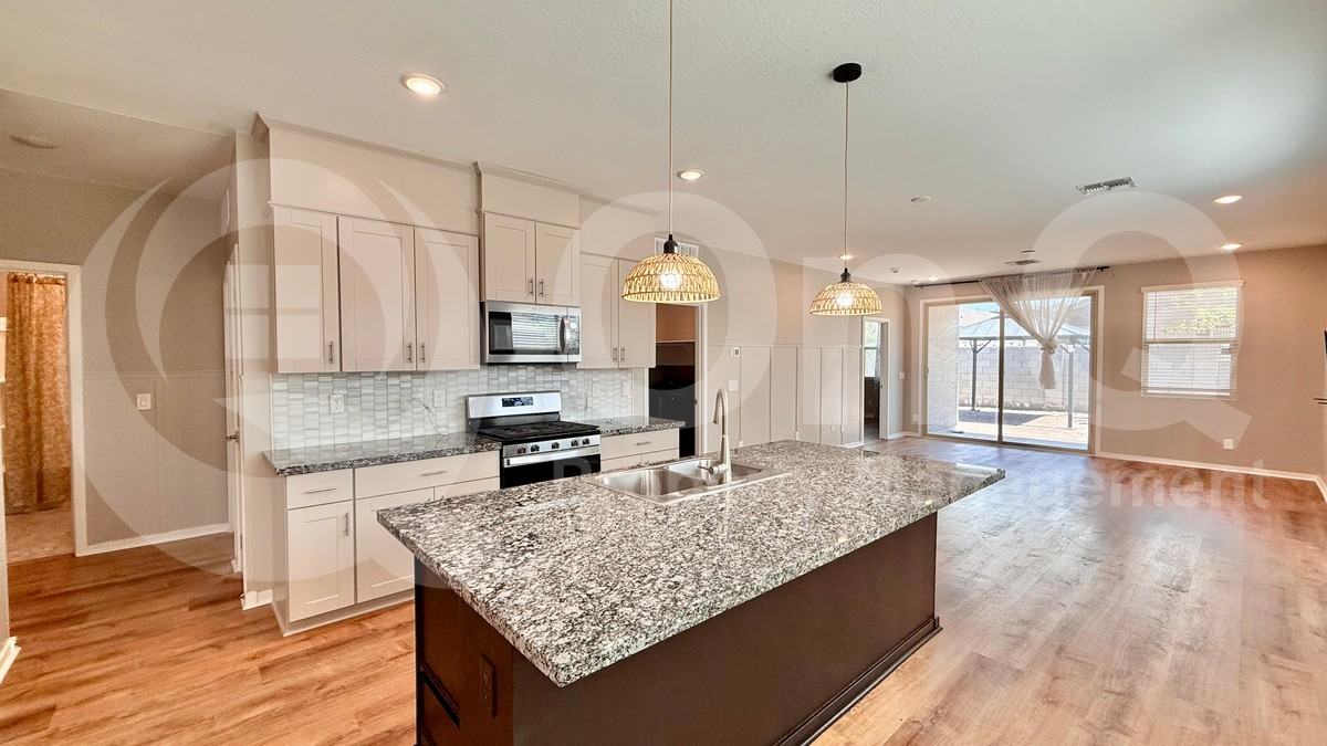 40451 W Shaver Dr - Photo 5 of 23