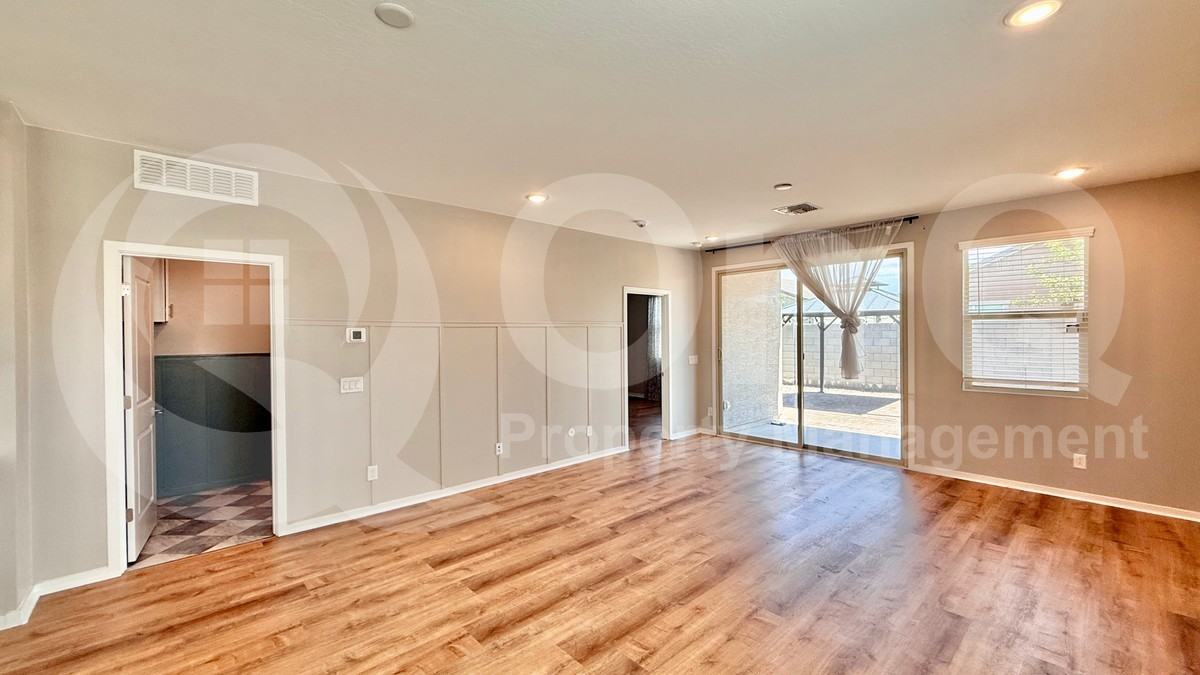 40451 W Shaver Dr - Photo 7 of 23