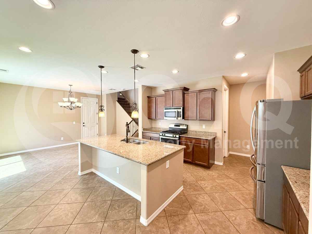 3825 E Gideon Way - Photo 4 of 38