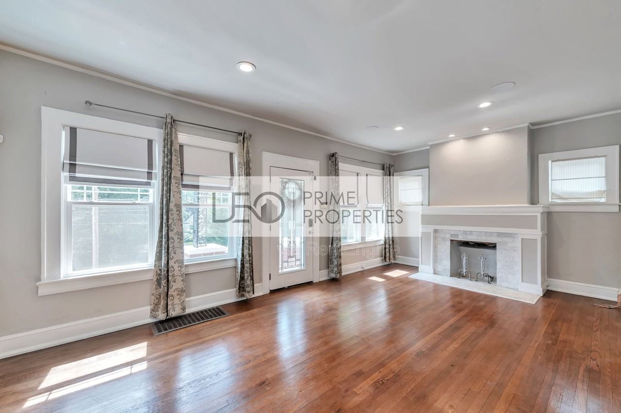 1745 Sylvan Rd Sw - Photo 2 of 26