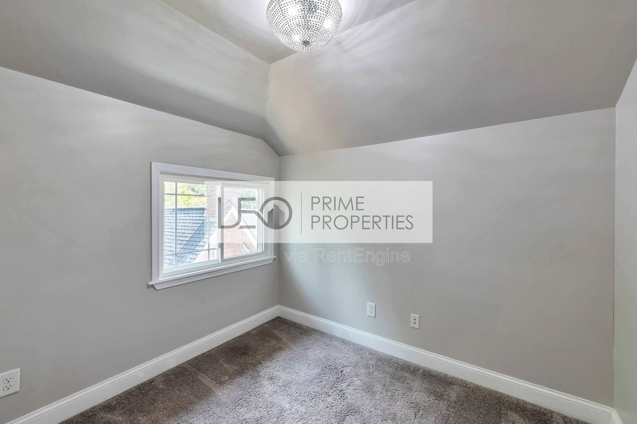 1745 Sylvan Rd Sw - Photo 3 of 26