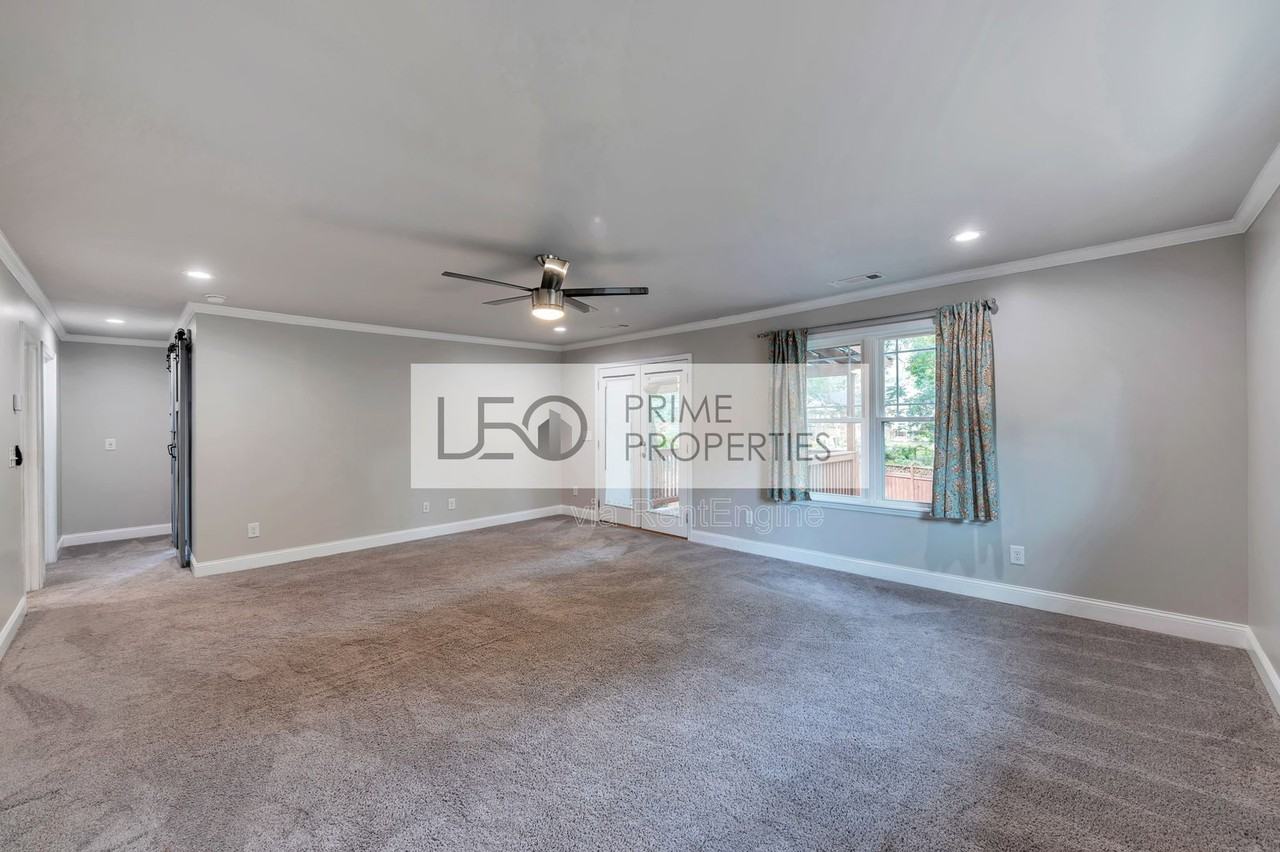 1745 Sylvan Rd Sw - Photo 4 of 26