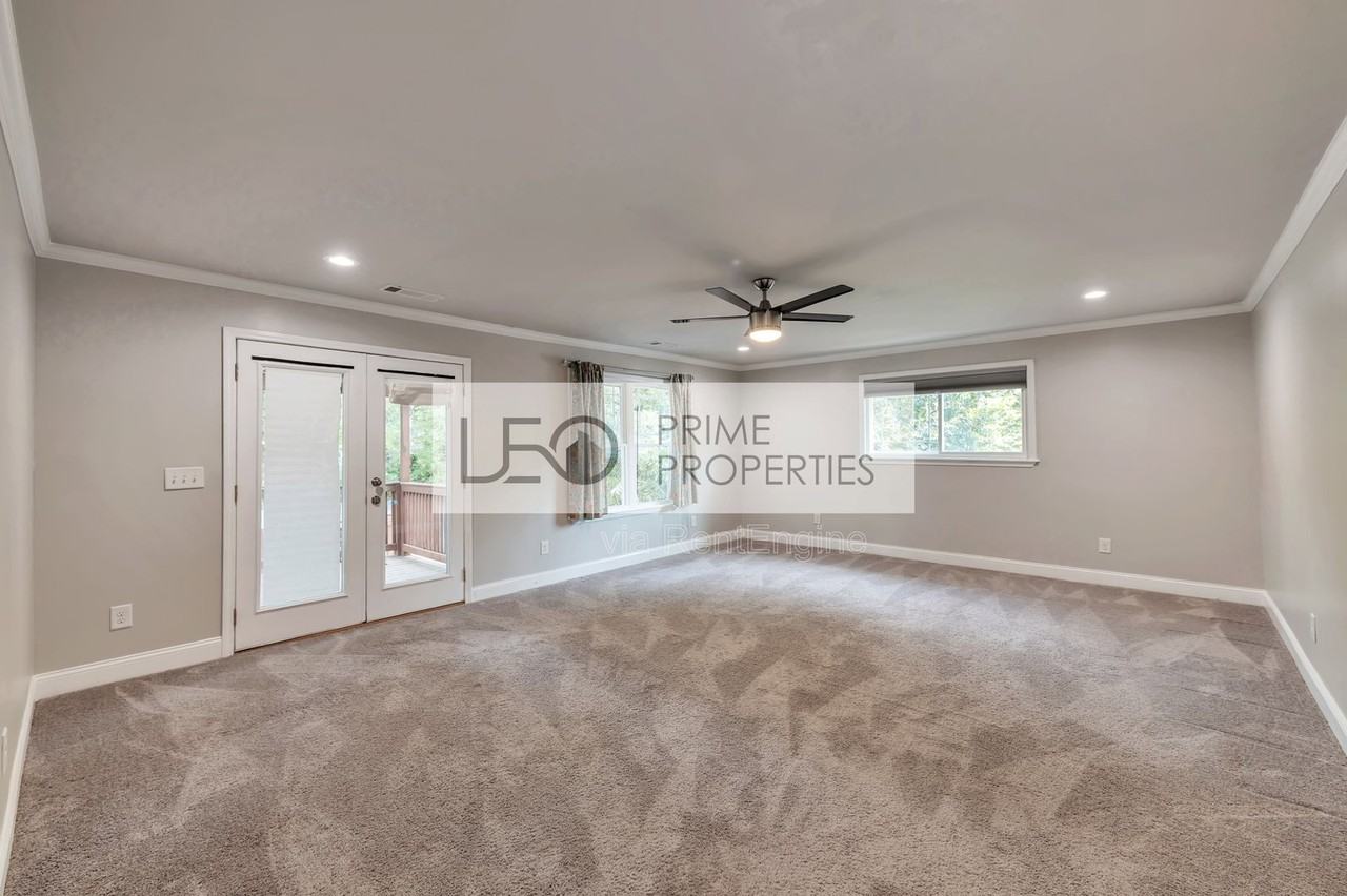 1745 Sylvan Rd Sw - Photo 6 of 26