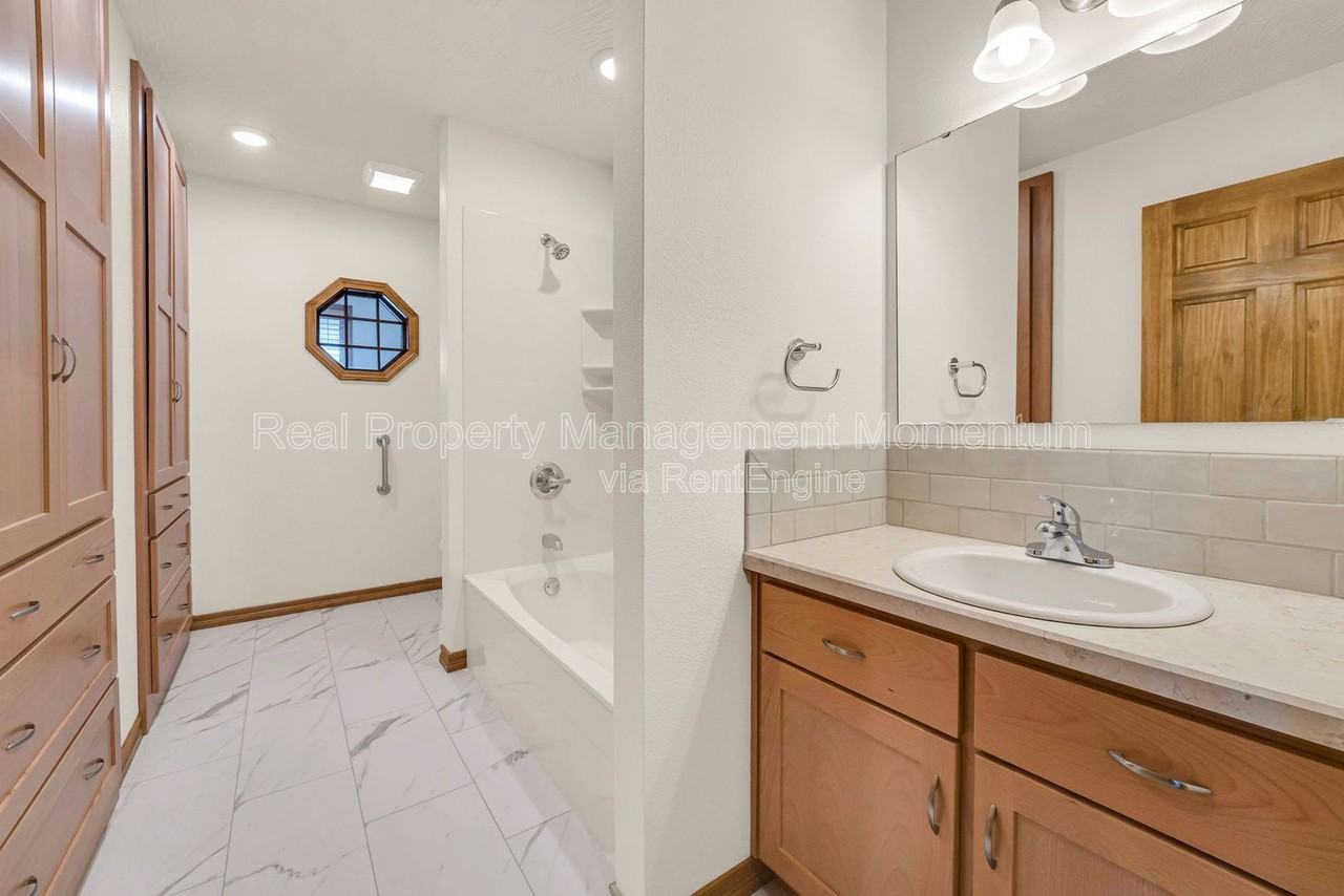 1868 S White Oak Ave - Photo 7 of 36