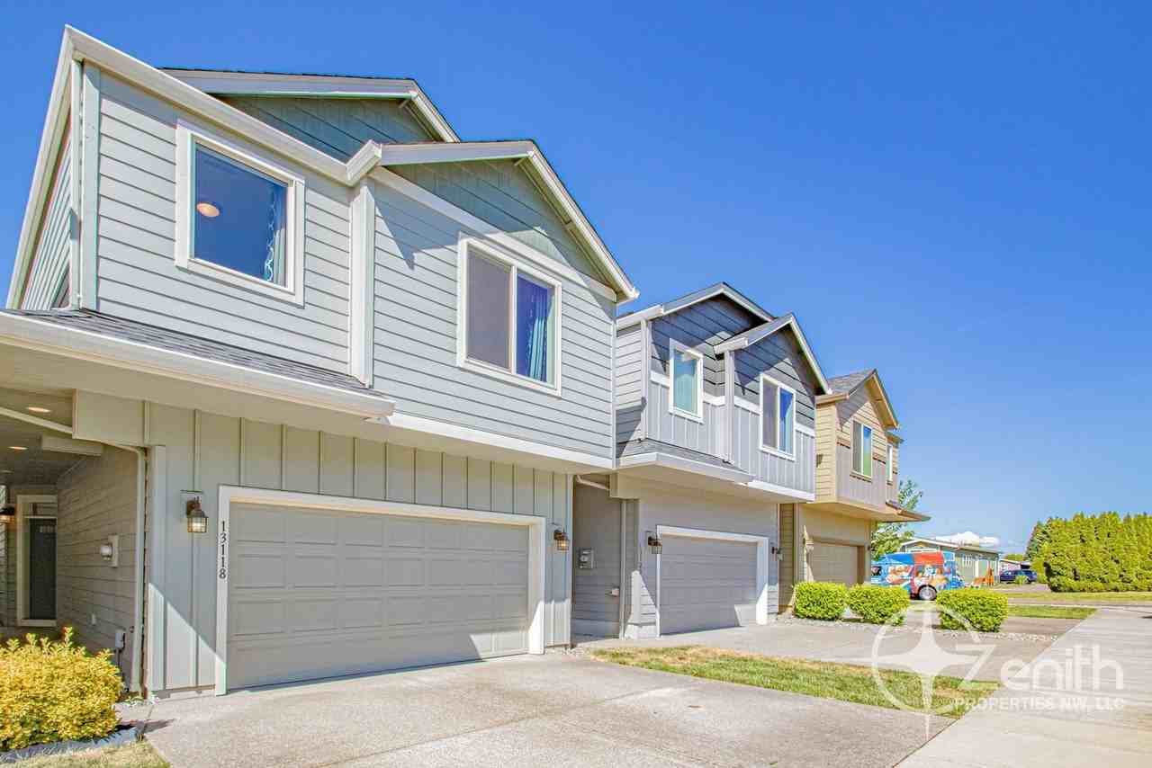 13118 Ne 26th St - Photo 4 of 33