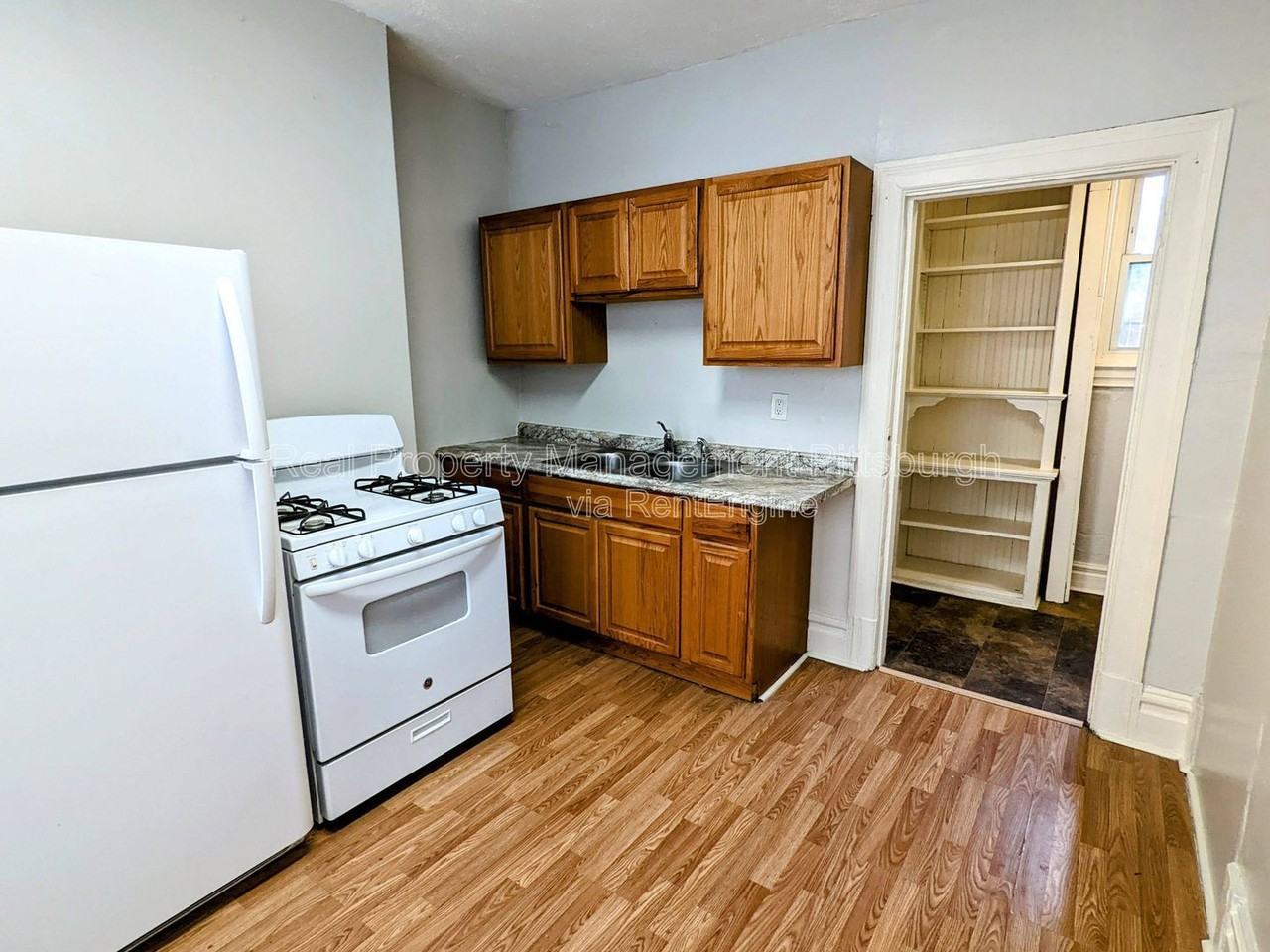 42 Van Braam St #2 - Photo 6 of 26
