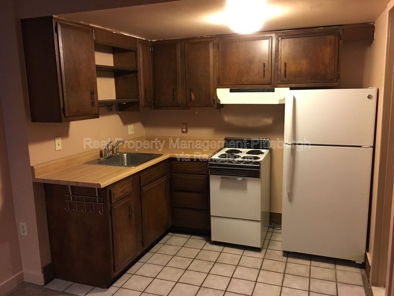 332 Lehigh Ave #1A - Photo 3 of 17