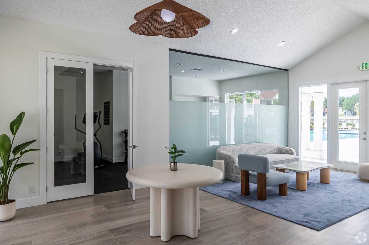 Savannah Place Apartments - Photo 7 of 24