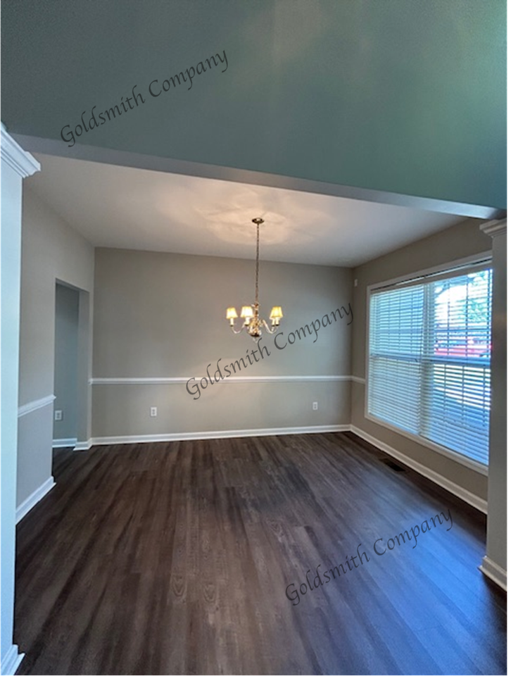 528 Collingsworth Ln - Photo 3 of 15