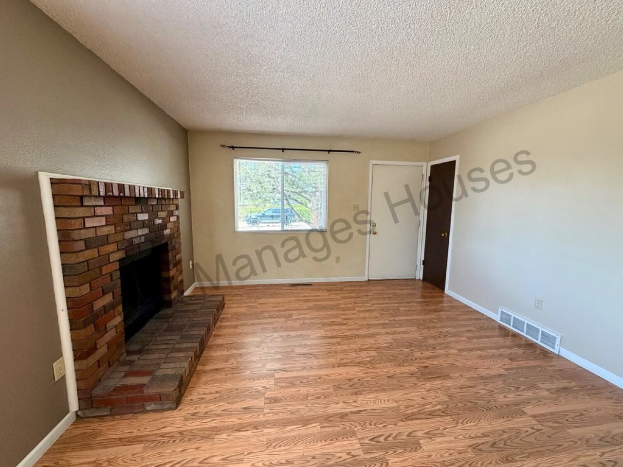 5003 Townsend Pl - Photo 4 of 16