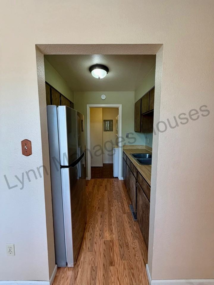 5003 Townsend Pl - Photo 6 of 16
