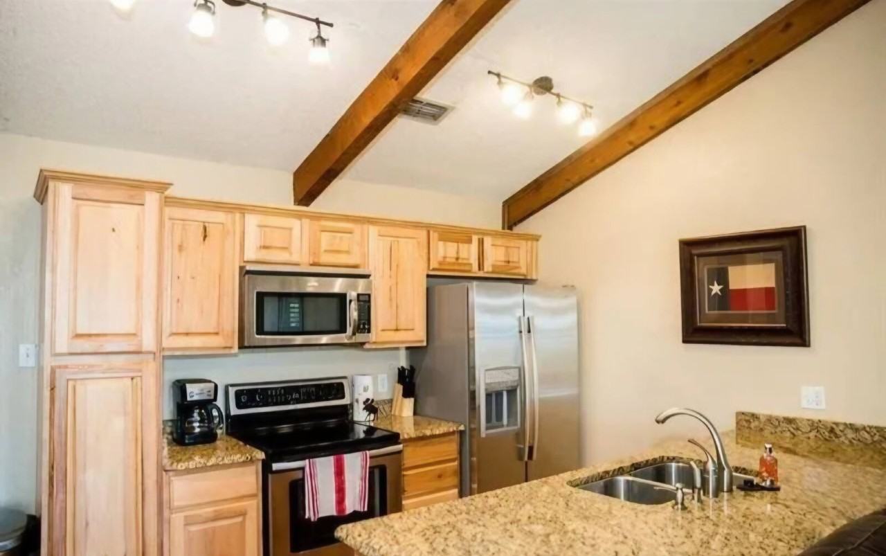 4011 Mabery Ct - Photo 7 of 11