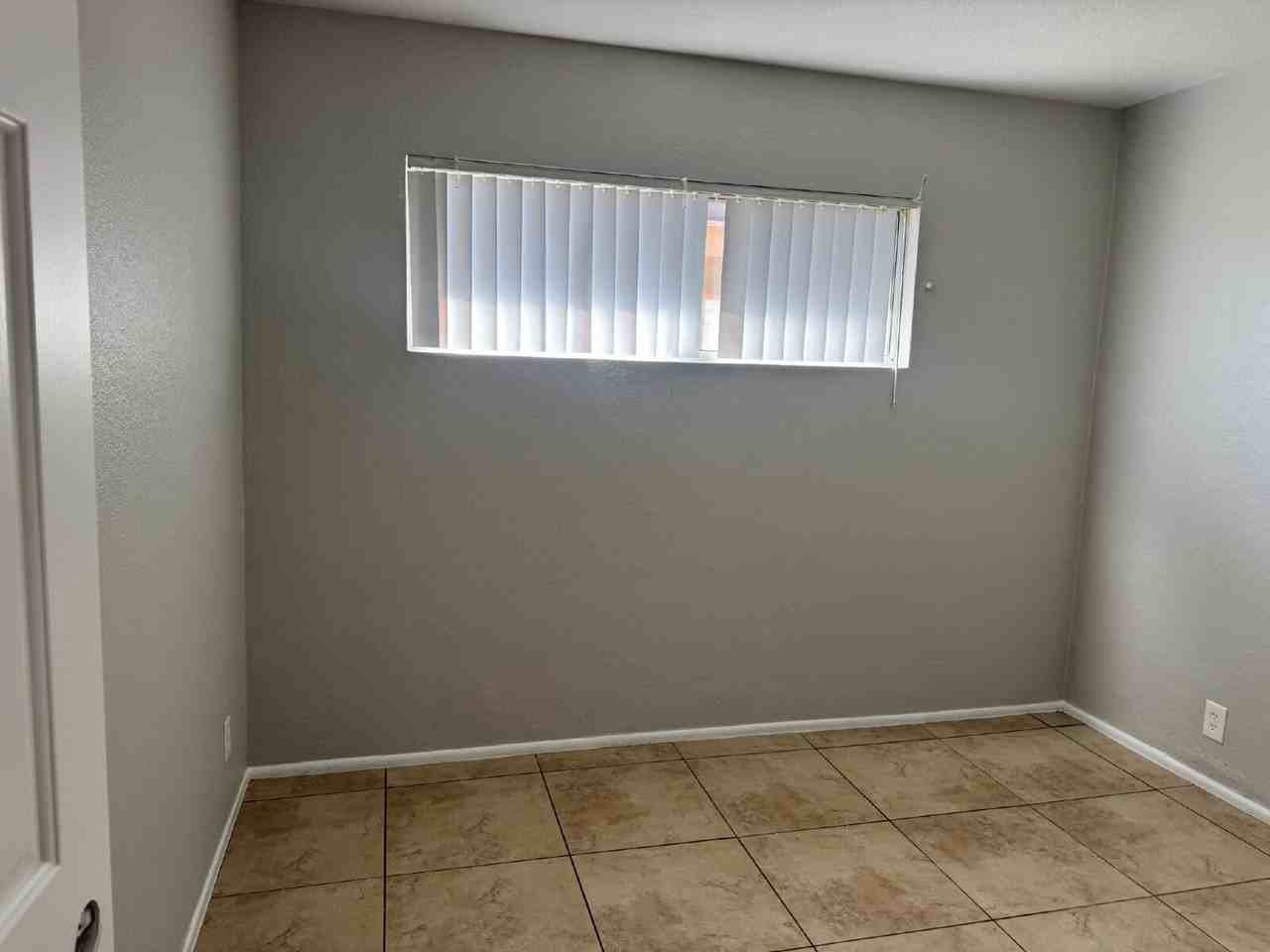 720 N 10th St Apt 1 - Photo 6 of 29