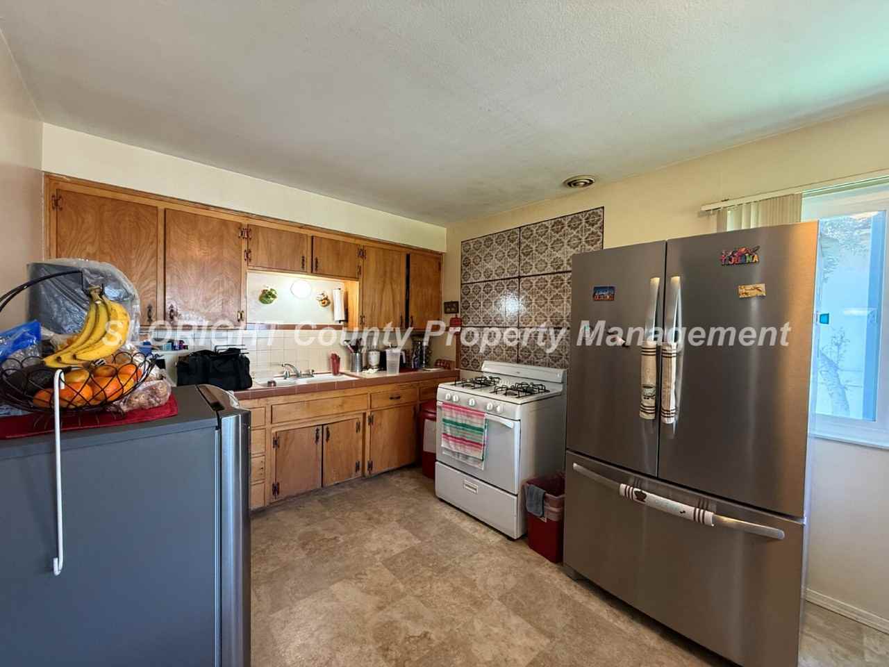 857 Manhattan Ave - Photo 4 of 9