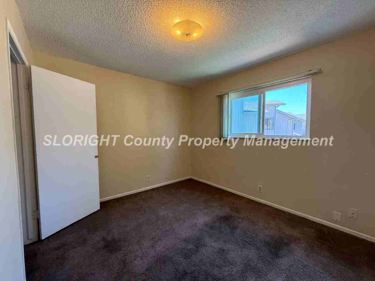 857 Manhattan Ave - Photo 6 of 9