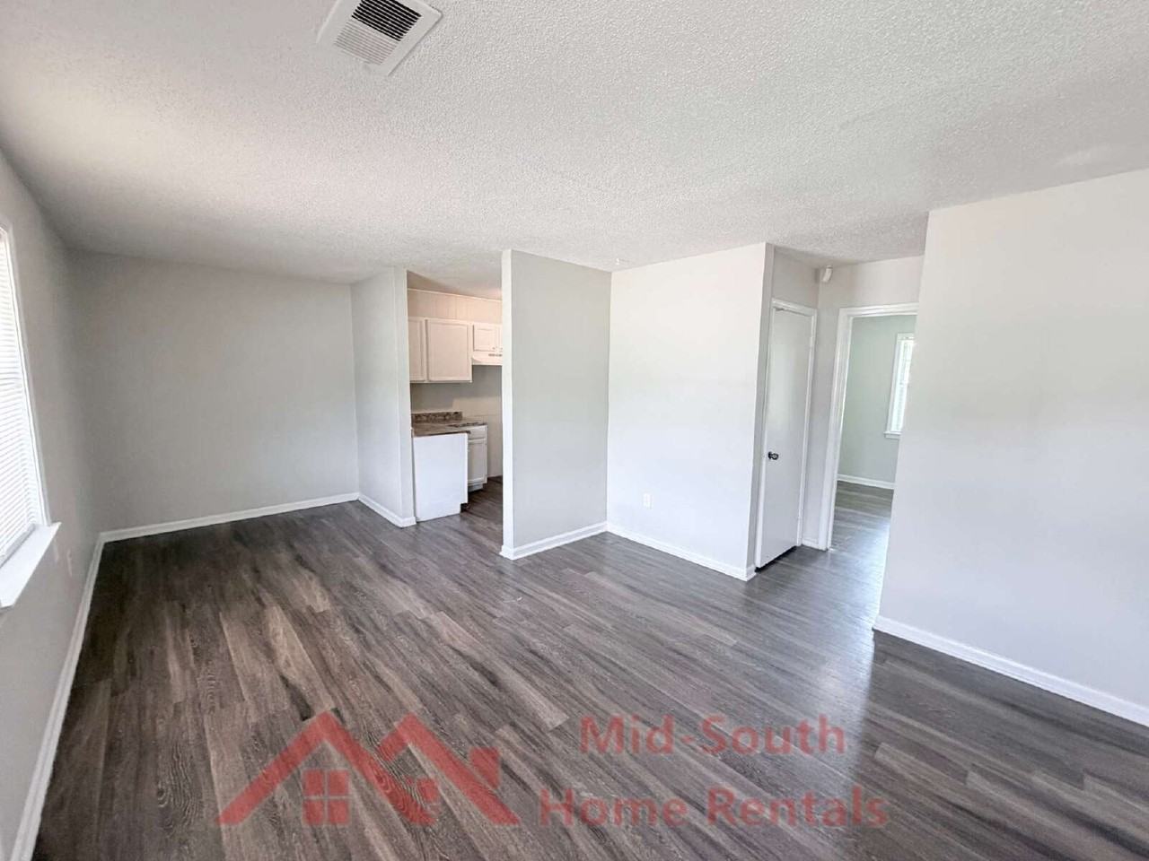 3431 Rebeh Rd - Photo 3 of 19