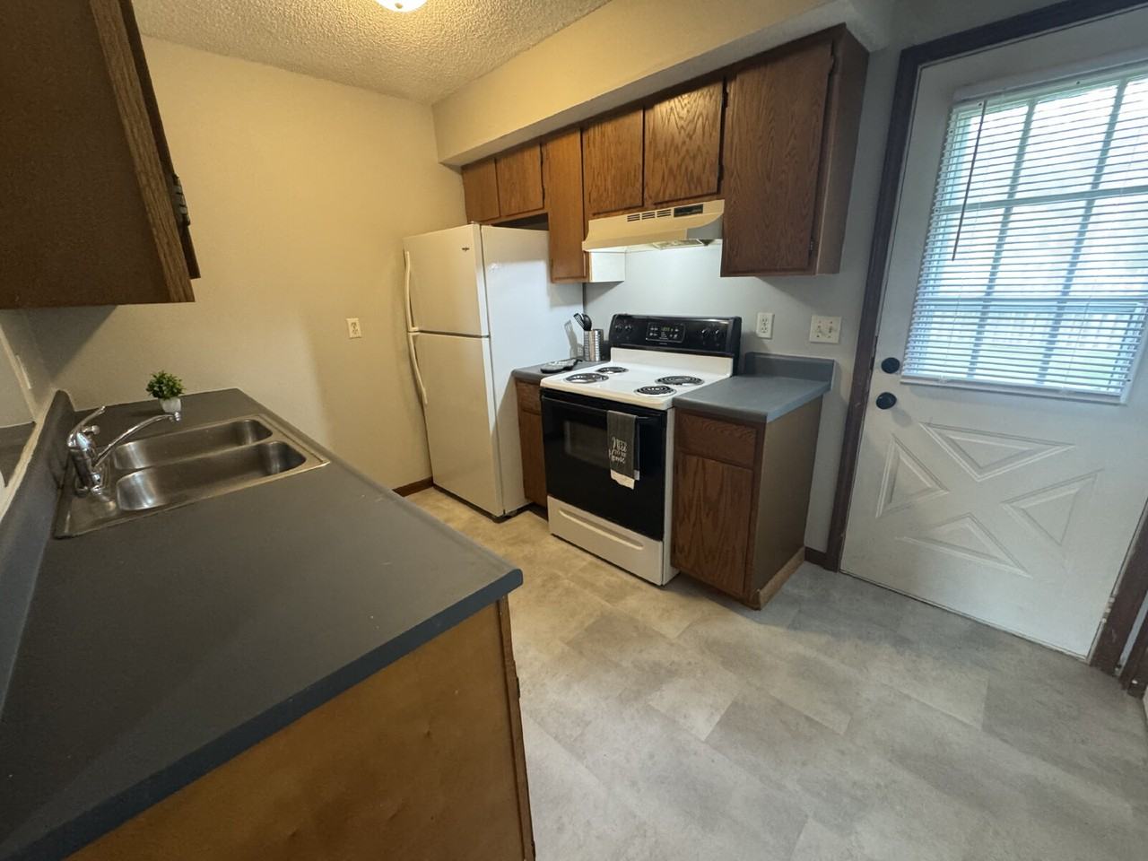 3401 Gaines Mill Rd #4 - Photo 6 of 12