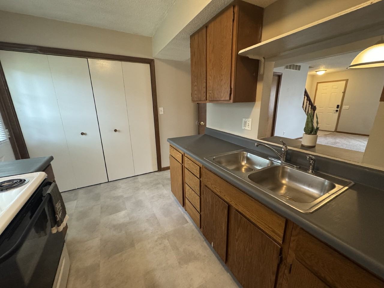 3401 Gaines Mill Rd #4 - Photo 7 of 12