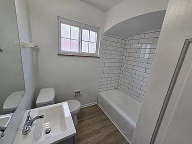 2365 E Livingston Ave #A - Photo 3 of 6
