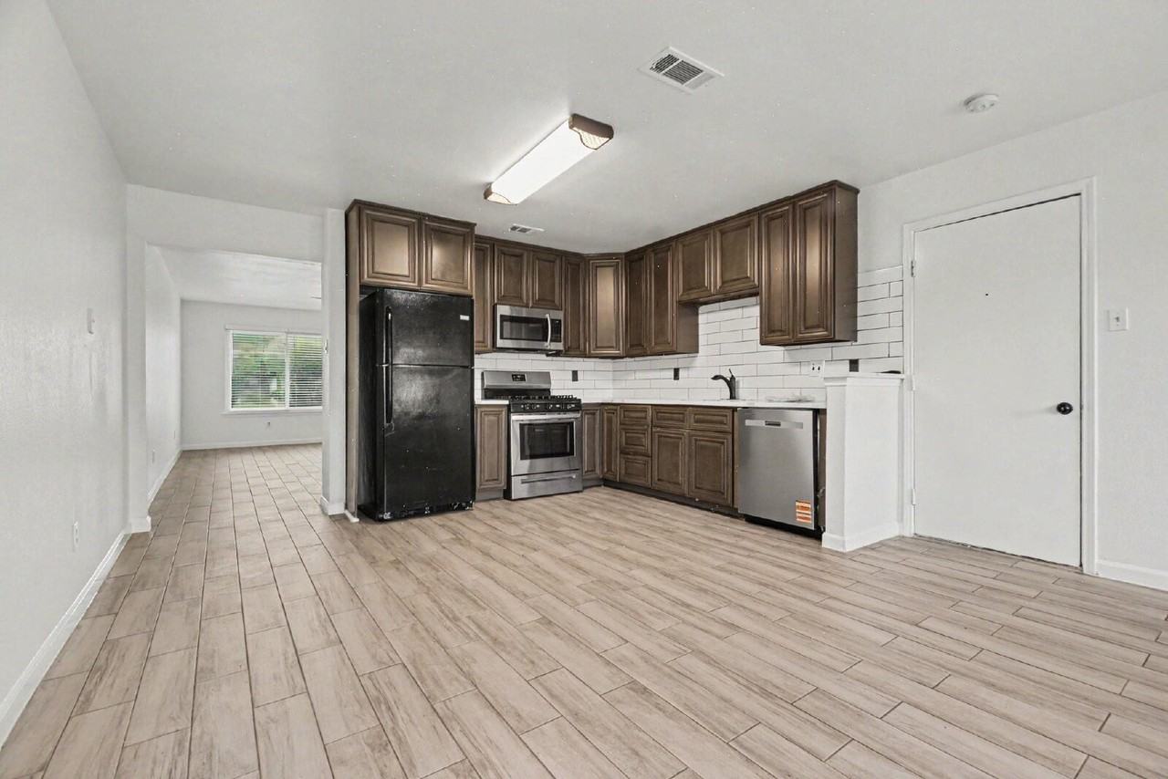 1417 Stillmeadow Dr - Photo 6 of 21