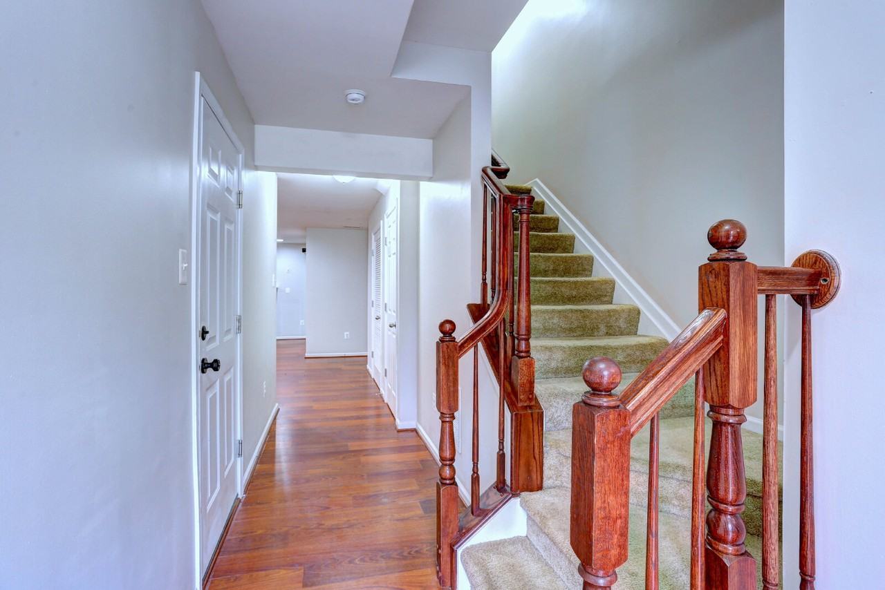 8434 Stansbury Lake Dr - Photo 6 of 38