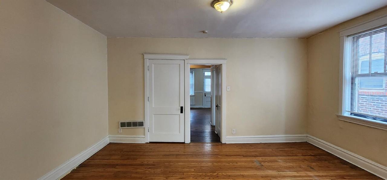 3702 Bates St ## 2f - Photo 3 of 20
