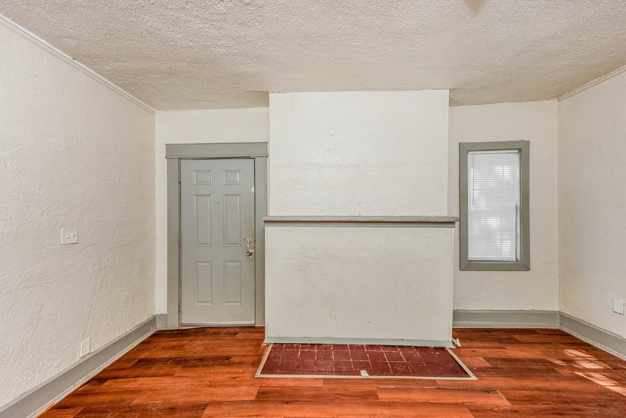 8036 4th Ave N - Photo 3 of 16