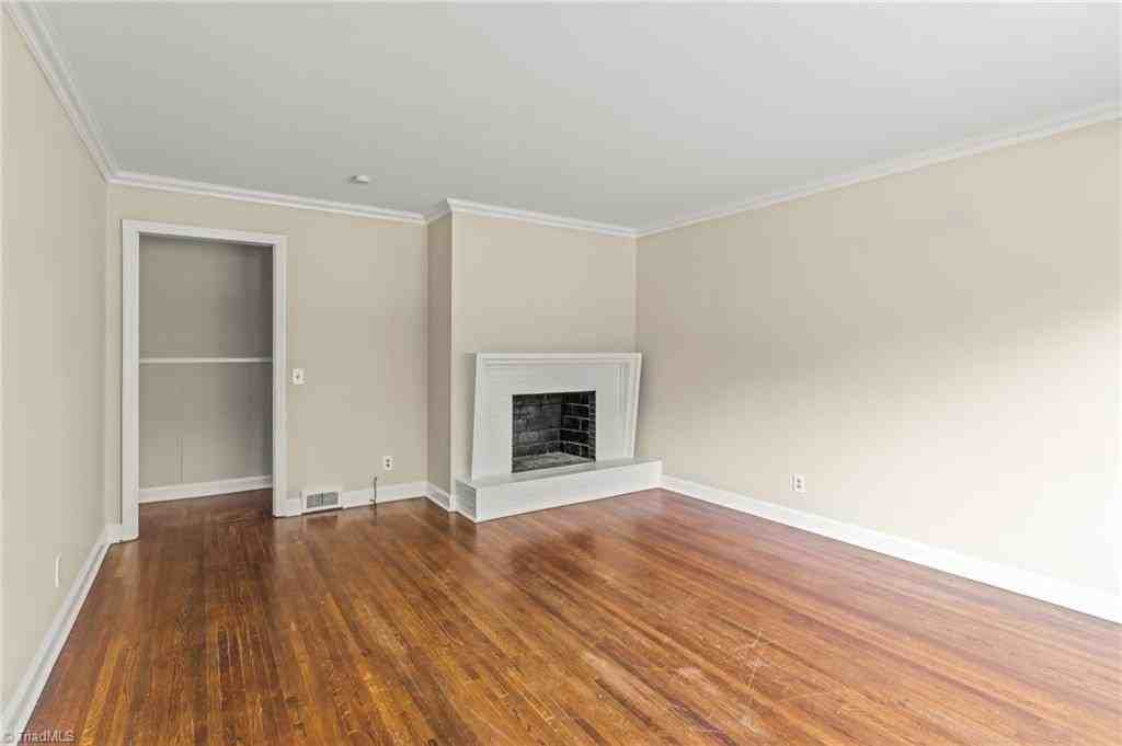 1200 Lamont Dr - Photo 2 of 34