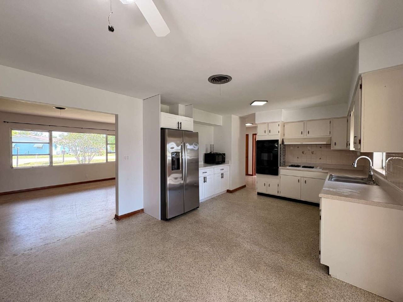 9240 Se 156th St - Photo 6 of 18